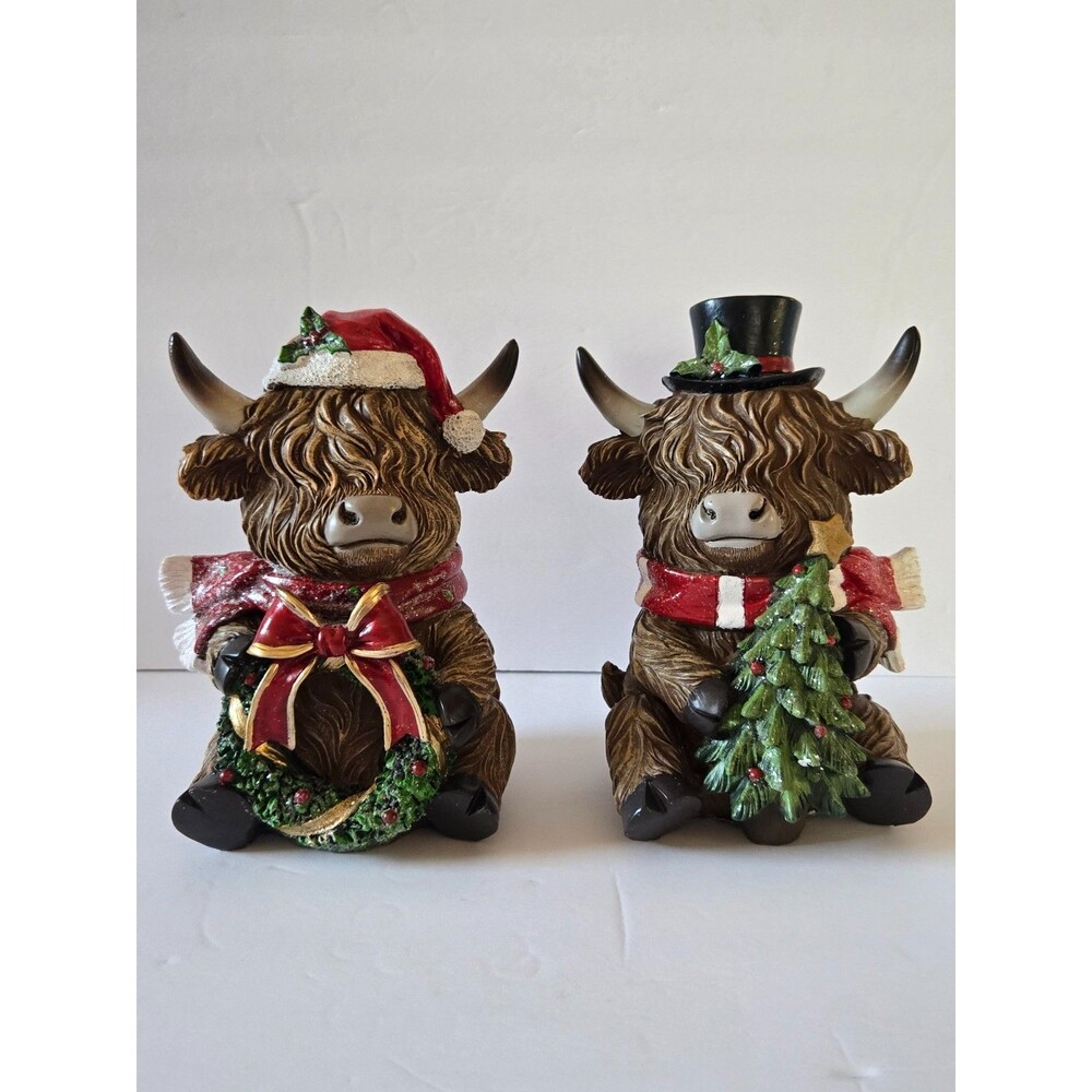 NWT Hobby Lobby 8" Christmas Highland Cow Santa Hat & Top Hat Figurines Set of 2